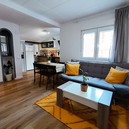 Casa Petits Apartment Manresa Ngoại thất bức ảnh